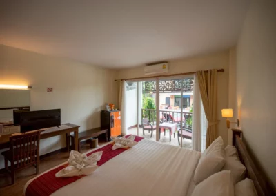 Deluxe Plus room with private balcony (10)