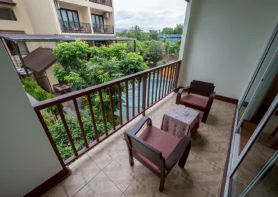 Deluxe Plus room with private balcony (4)